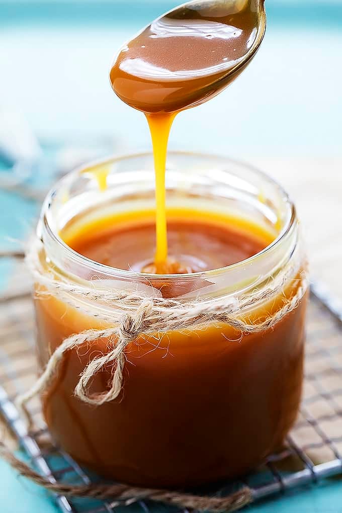Easy Homemade Caramel Sauce {salted or unsalted} | Creme De La Crumb