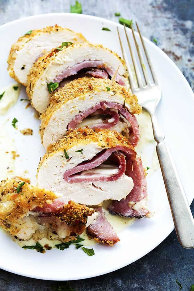 What side dishes are good with Chicken Cordon Bleu?