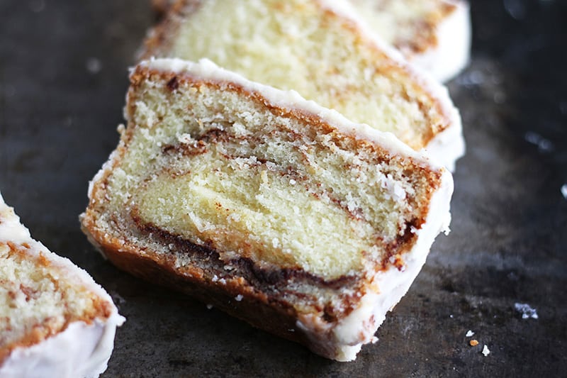 Cinnamon Roll Pound Cake | Creme De La Crumb