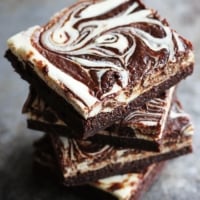 Peppermint Swirl Cheesecake Brownies