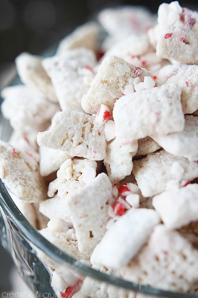 close up of peppermint crunch muddy buddies.