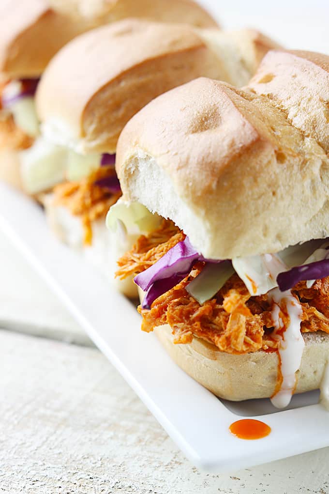 Buffalo Chicken Sliders {5 Ingredients} Creme De La Crumb
