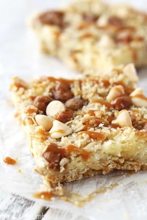 Caramel Cheesecake Crumble Bars