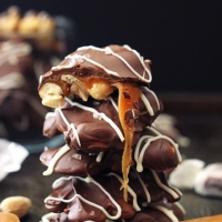 Caramel Cashew Clusters - Only 3 ingredients!