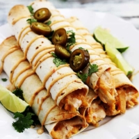 Slow Cooker Creamy Chipotle Chicken Taquitos