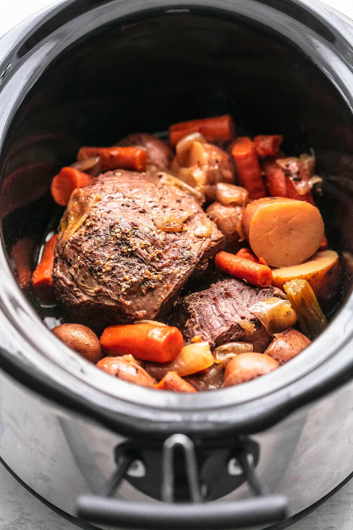 how long to cook roast beef in slow cooker