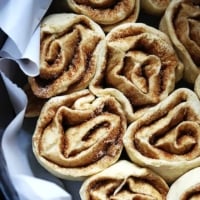 Slow Cooker Cinnamon Rolls