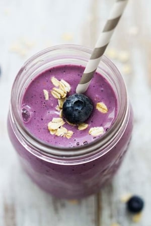 Berry Oat Breakfast Smoothie