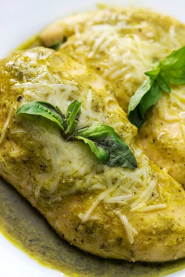 Slow Cooker Pesto Ranch Chicken | Creme de la Crumb