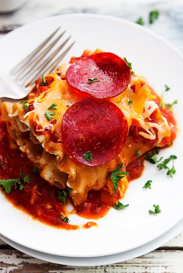 Pepperoni Pizza Lasagna Roll Ups | Creme de la Crumb