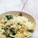 Cheesy Garlic Parmesan Spinach Orzo | Creme de la Crumb