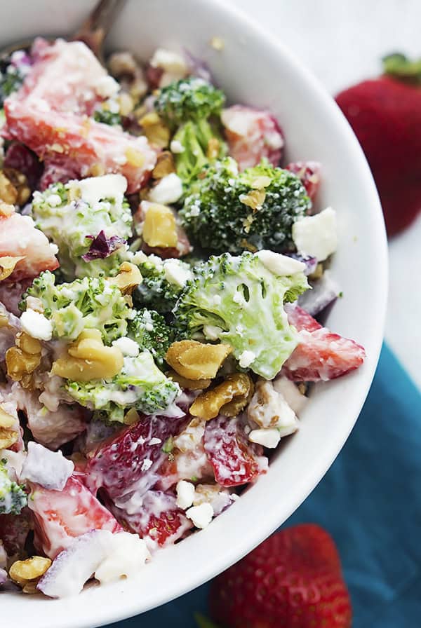Strawberry Broccoli Salad | Creme de la Crumb