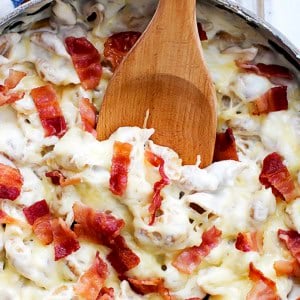 Cheesy Bacon Alfredo Shells | Creme de la Crumb