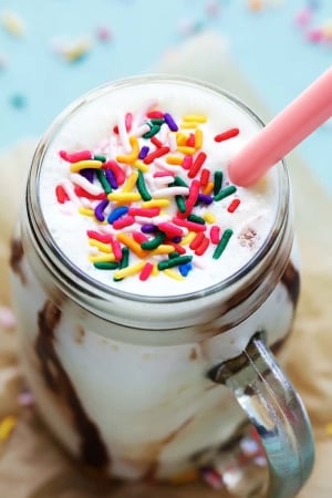 Cake Batter Smoothie | Creme de la Crumb