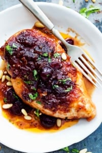 3 Ingredient Slow Cooker Cranberry Chicken | Creme de la Crumb