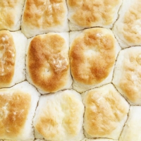 Knott's Berry Farm Buttermilk Biscuits | Creme de la Crumb
