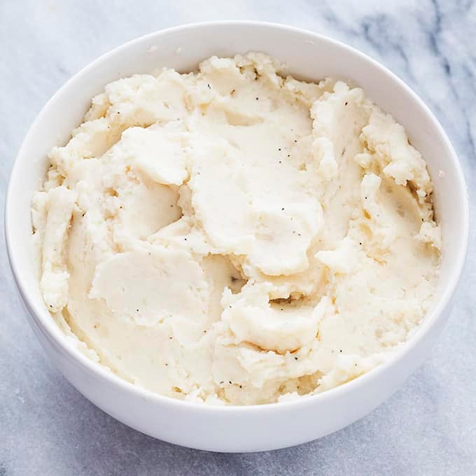 a bowl of mashed potatoes.