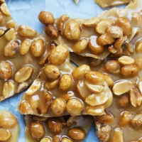 Microwave Peanut Brittle | Creme de la Crumb