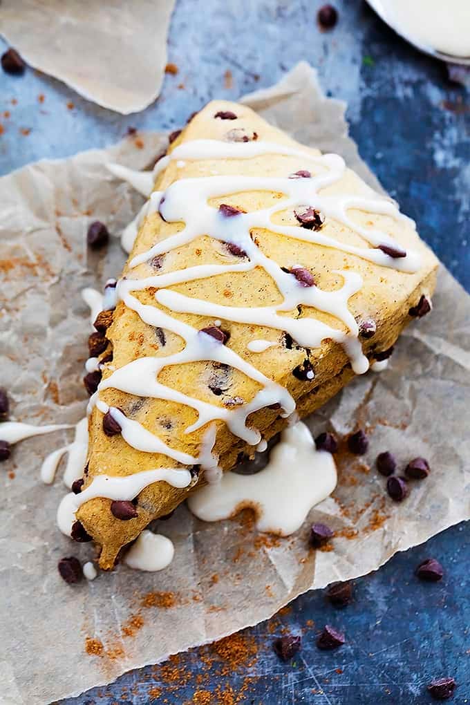 Pumpkin Chocolate Chip Scones | Creme de la Crumb