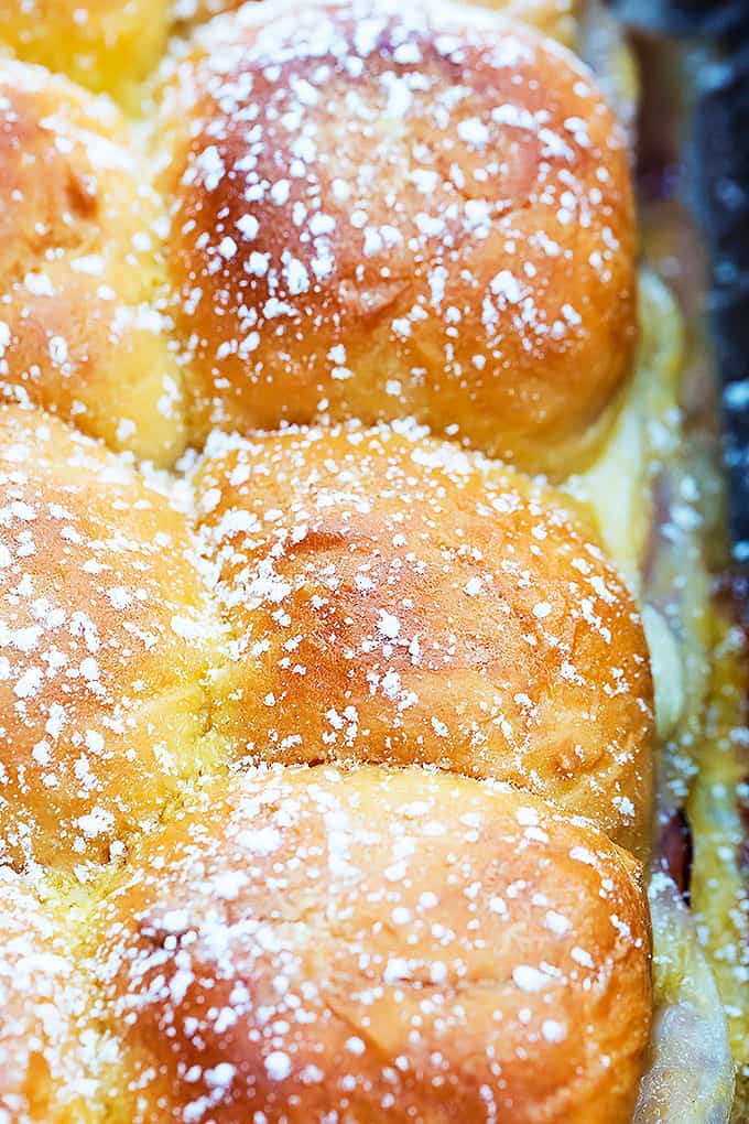 close up of baked Monte Cristo party sliders.