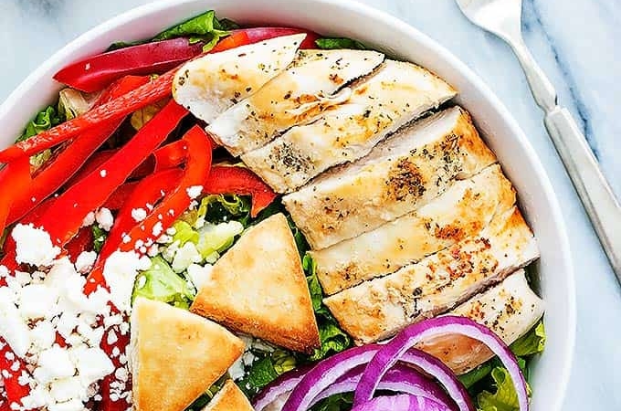 Chicken Gyro Salad with Tzatziki Dressing | Creme de la Crumb