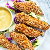 Baked Pretzel Crusted Chicken Tenders | Creme de la Crumb