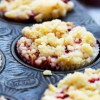 Raspberry Crumb Muffins | Creme de la Crumb