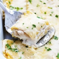 Slow Cooker Three Cheese Chicken Lasagna | Creme de la Crumb