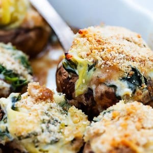 Spinach Artichoke Dip Stuffed Mushrooms (video) | Creme de la Crumb