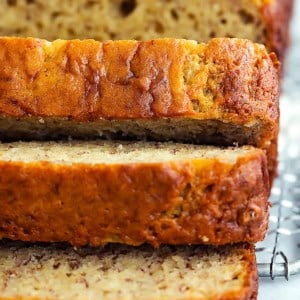Brown Butter Banana Bread | Creme de la Crumb