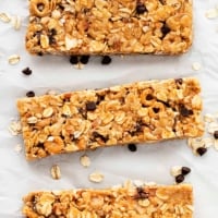 No Bake Chewy Granola Bars | Creme de la Crumb