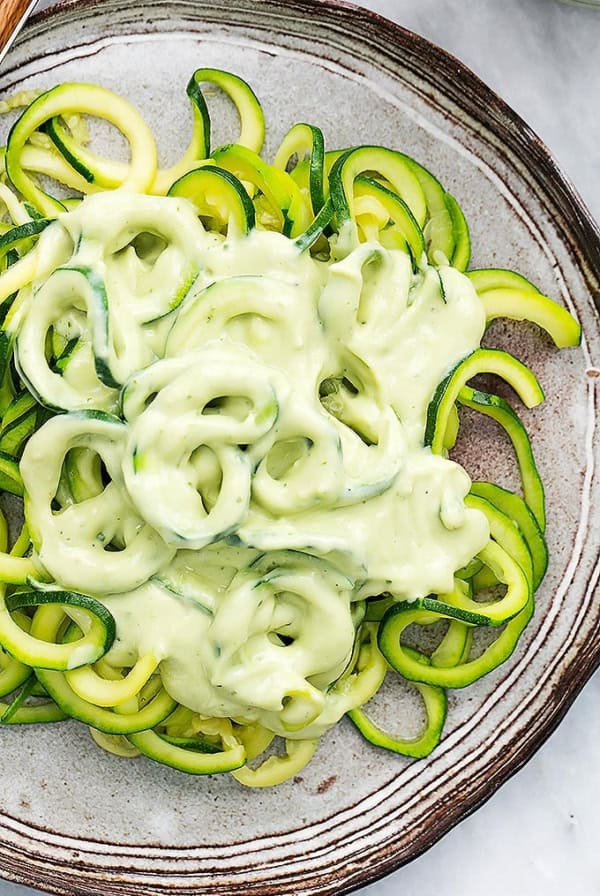 Zoodles (zucchini noodles) with Creamy Avocado Sauce | Creme de la Crumb