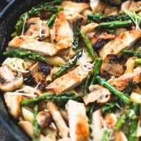 Garlic Chicken Mushroom and Asparagus Penne | Creme de la Crumb