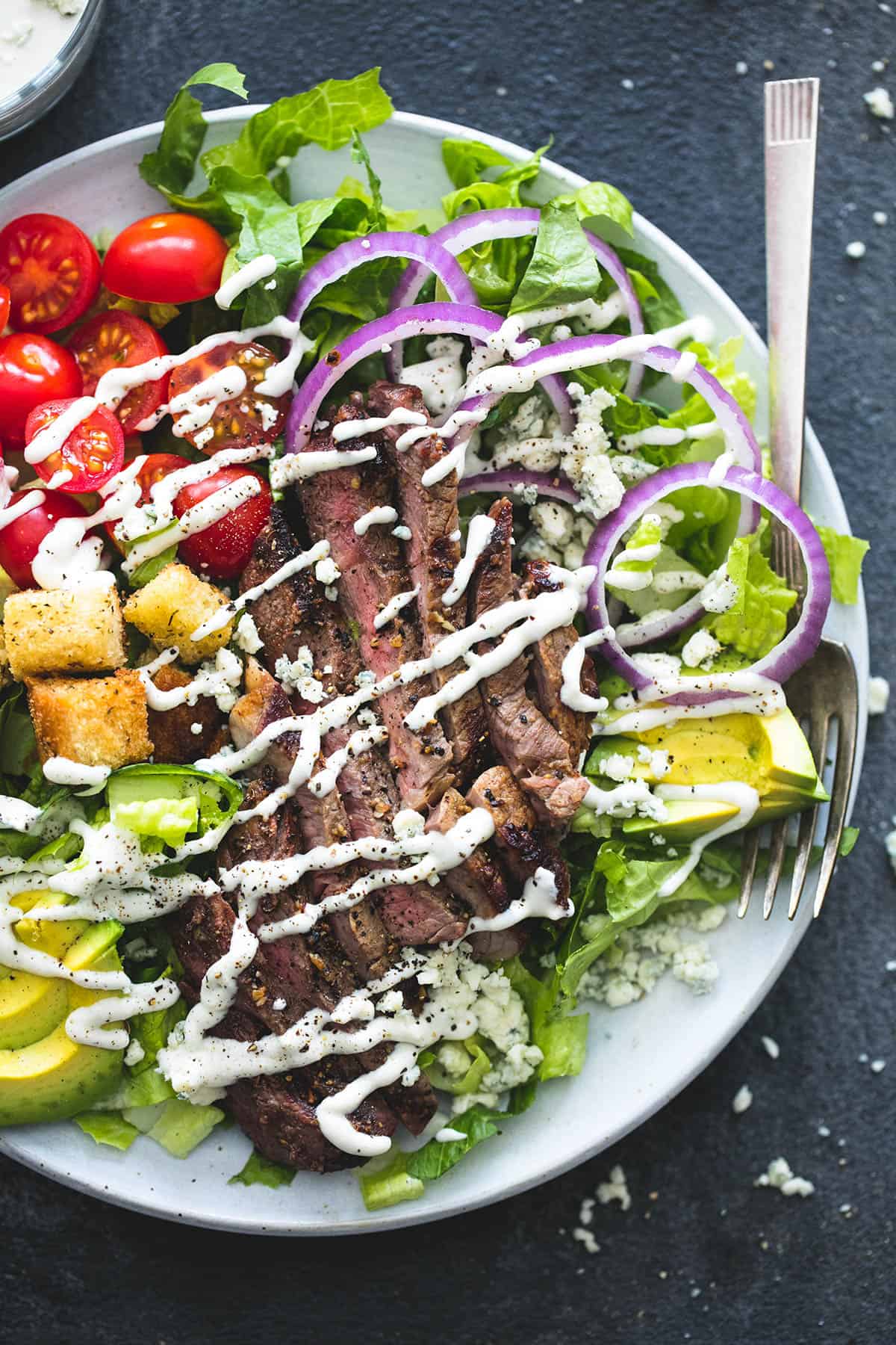 Black n' Blue Grilled Steak Salad | Creme De La Crumb