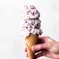 No Churn Mixed Berry Ice Cream | lecremedelacrumb.com