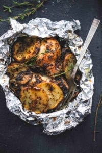 Grilled Herbed Chicken & Potato Foil Packs | lecremedelacrumb.com