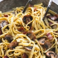 Parmesan Bacon Mushroom Fettuccine | lecremedelacrumb.com