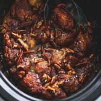 Slow Cooker Caramel Pecan Monkey Bread | lecremedelacrumb.com