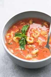 Slow Cooker Tomato Basil Tortellini Soup | lecremedelacrumb.com