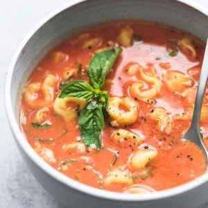 Slow Cooker Tomato Basil Tortellini Soup | lecremedelacrumb.com