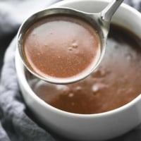 Beef Broth Brown Gravy | lecremedelacrumb.com