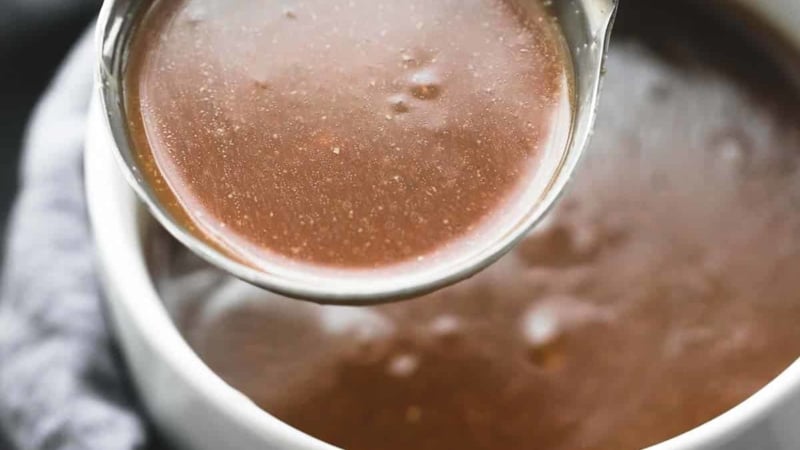 Beef Broth Brown Gravy | lecremedelacrumb.com