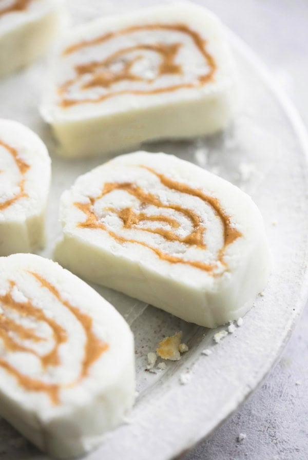 3 Ingredient Old Fashioned Potato Candy (no bake) | lecremedelacrumb.com