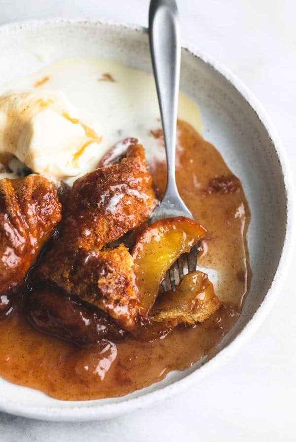 7UP Apple Cobbler | lecremedelacrumb.com