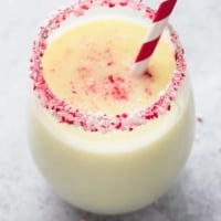 Peppermint White Hot Chocolate | lecremedelacrumb.com