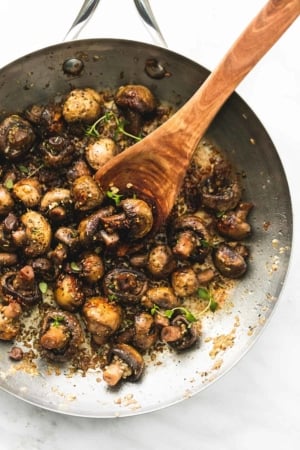 Sauteed Garlic Butter Mushrooms | lecremedelacrumb.com