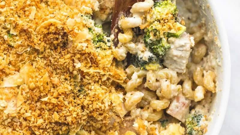 Baked Chicken Broccoli Alfredo | lecremedelacrumb.com