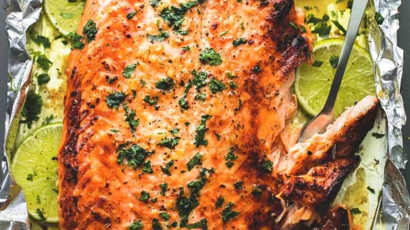 Baked Honey Cilantro Lime Salmon in Foil | lecremedelacrumb.com