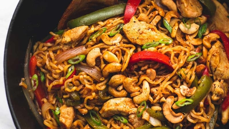 One Pot Cashew Chicken Ramen | lecremedelacrumb.com