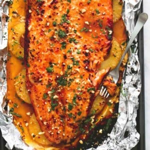 Baked Thai Pineapple Salmon in Foil | lecremedelacrumb.com
